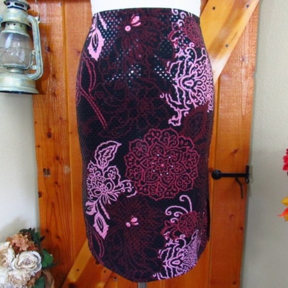 Rampage Dresses & Skirts - RAMPAGE Straight Pencil Bodycon Floral Skirt M